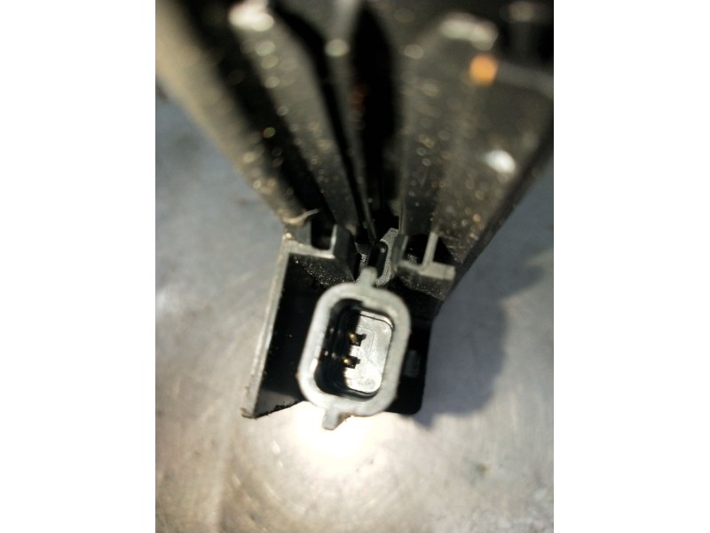 Recambio de motor cierre centralizado trasero izquierdo para dacia duster (hm_) 1.2 tce 125 4x4 (hmma) referencia OEM IAM  5P 20