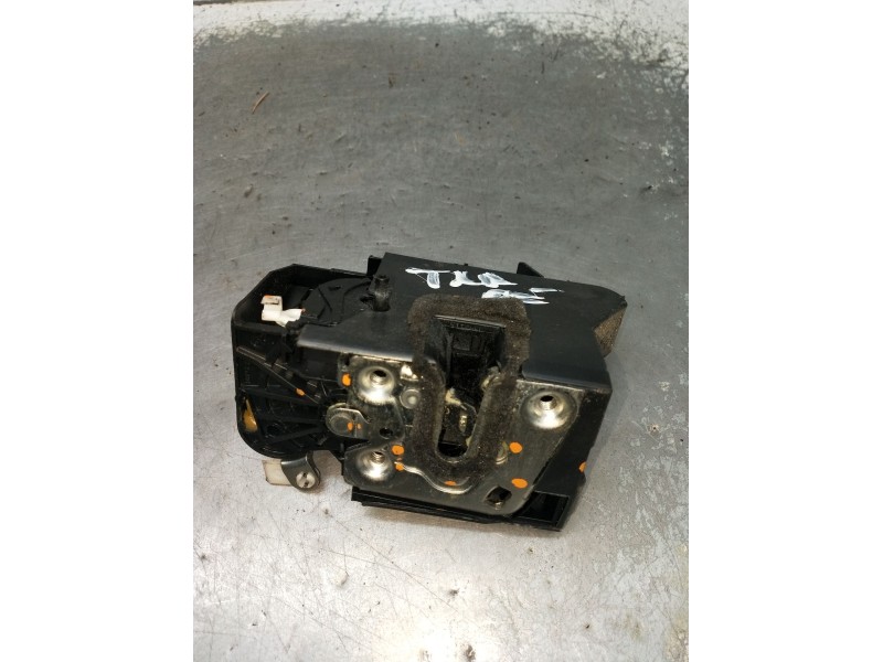 Recambio de motor cierre centralizado trasero derecho para dacia duster (hm_) 1.2 tce 125 4x4 (hmma) referencia OEM IAM  5P 2017