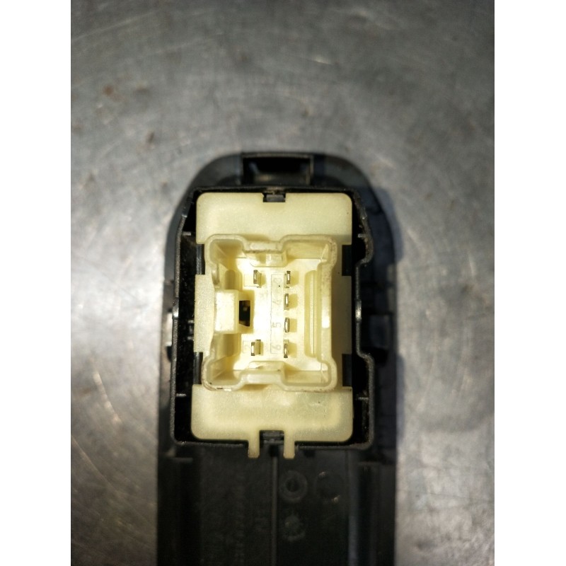 Recambio de mando elevalunas delantero derecho para dacia duster (hm_) 1.2 tce 125 4x4 (hmma) referencia OEM IAM 809609000R 5P 2