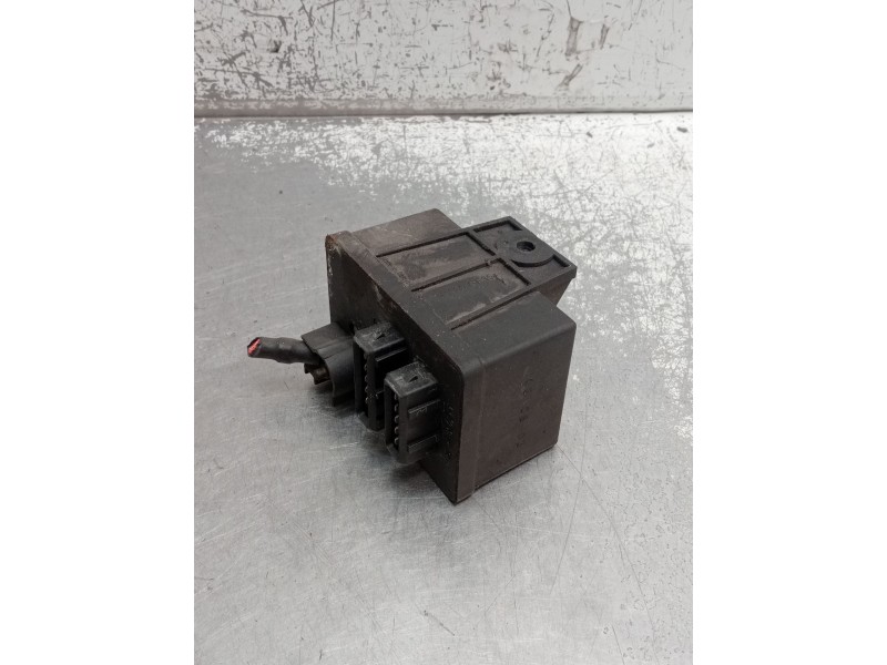 Recambio de caja precalentamiento para fiat doblo furgoneta/monovolumen (223_) 1.9 d (223zxb1a) referencia OEM IAM 0281003015  2