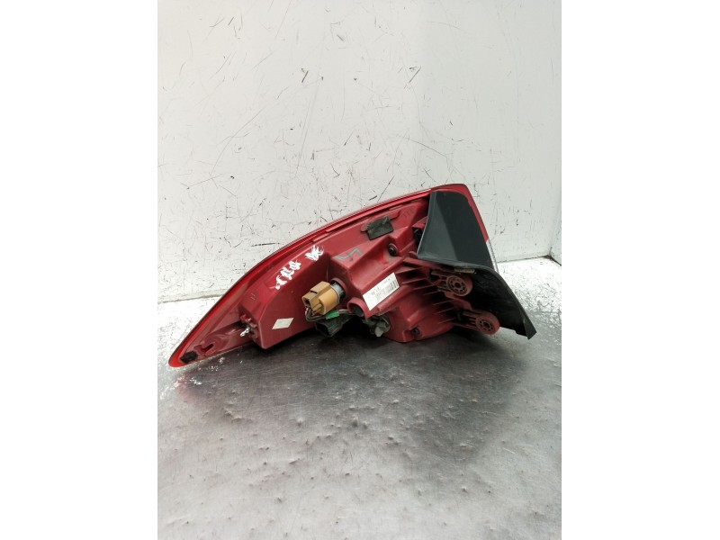 Recambio de piloto trasero derecho para hyundai tucson (tl, tle) 1.6 gdi referencia OEM IAM 92402D3 92402D7 2015