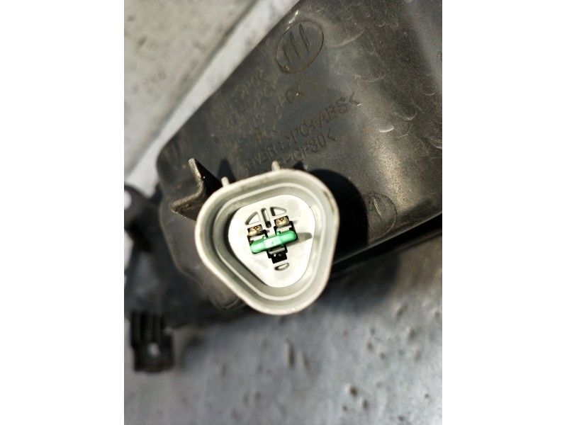 Recambio de piloto delantero derecho para hyundai tucson (tl, tle) 1.6 gdi referencia OEM IAM 92208D7000  2015