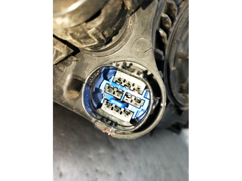 Recambio de faro izquierdo para hyundai tucson (tl, tle) 1.6 gdi referencia OEM IAM 92101D7100  2015