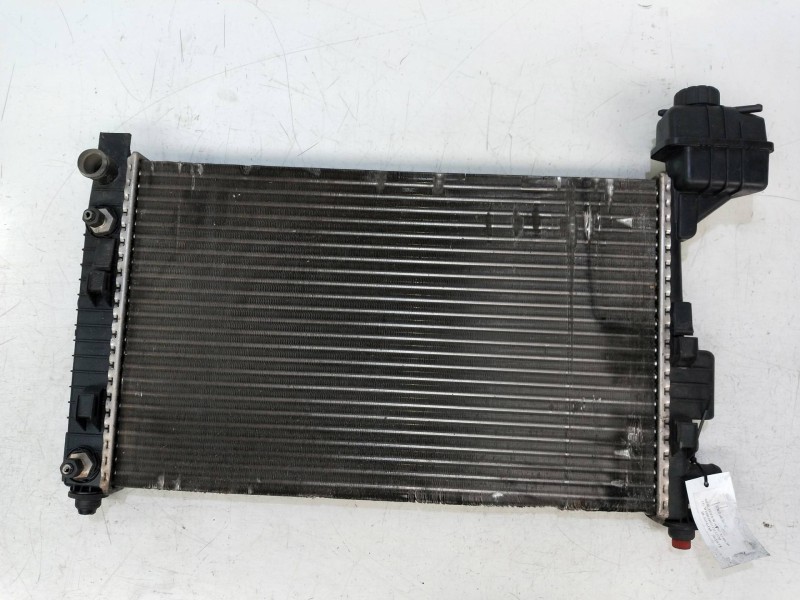 Recambio de radiador agua para mercedes clase a (w168) 1.4 cat referencia OEM IAM 1685000302  