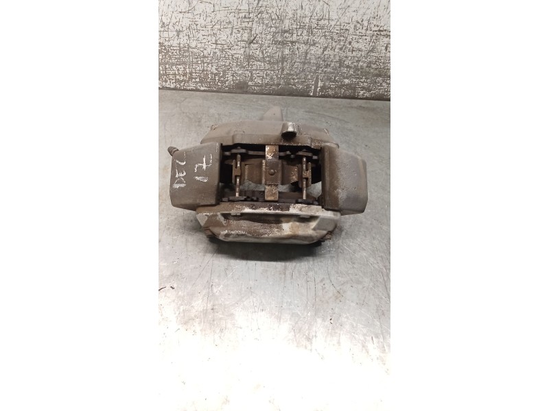 Recambio de pinza freno delantera izquierda para mercedes-benz clk (c209) clk 320 cdi (209.320) referencia OEM IAM  BREMBO 02