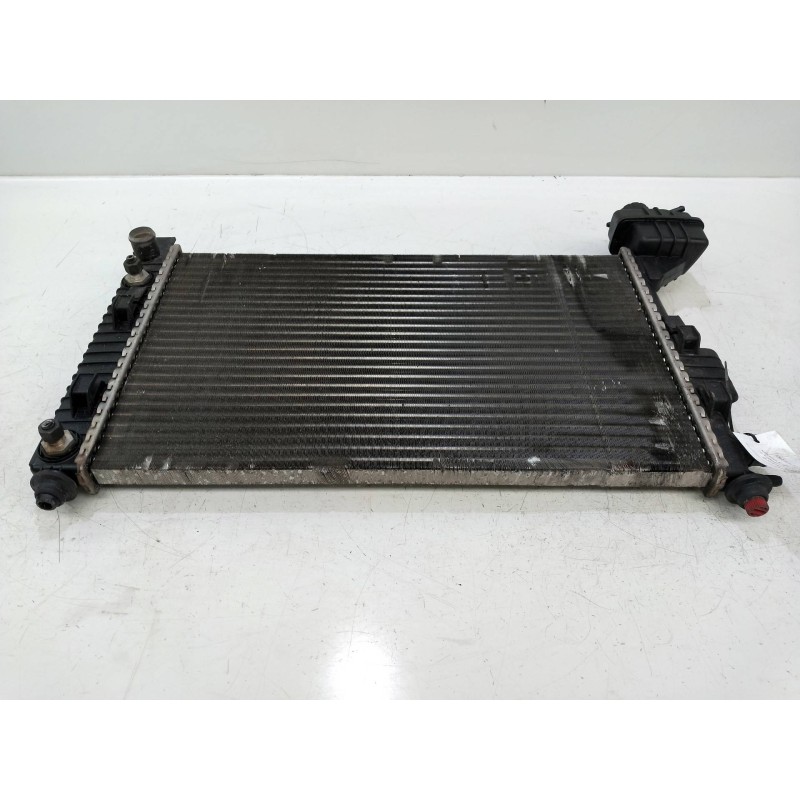 Recambio de radiador agua para mercedes clase a (w168) 1.4 cat referencia OEM IAM 1685000302  