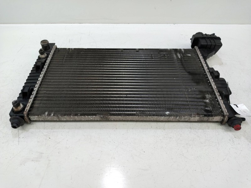 Recambio de radiador agua para mercedes clase a (w168) 1.4 cat referencia OEM IAM 1685000302  