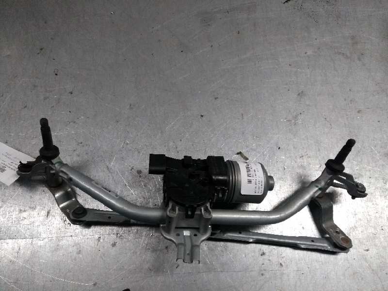 Recambio de motor limpia delantero para peugeot 208 style referencia OEM IAM 0390241589 3397021910 9615497780