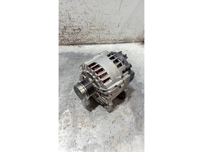 Recambio de alternador para skoda fabia 1.0 tsi referencia OEM IAM 05E903026K TG14LLD135 2740492B