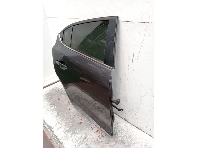 Recambio de puerta trasera derecha para mazda 3 lim. () center-line referencia OEM IAM   5P