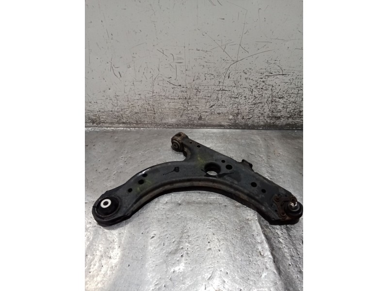 Recambio de brazo suspension inferior delantero derecho para volkswagen golf iv (1j1) 1.6 16v referencia OEM IAM   