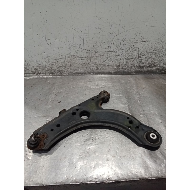 Recambio de brazo suspension inferior delantero izquierdo para volkswagen golf iv (1j1) 1.6 16v referencia OEM IAM   