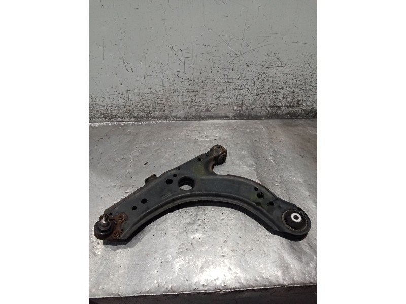 Recambio de brazo suspension inferior delantero izquierdo para volkswagen golf iv (1j1) 1.6 16v referencia OEM IAM   