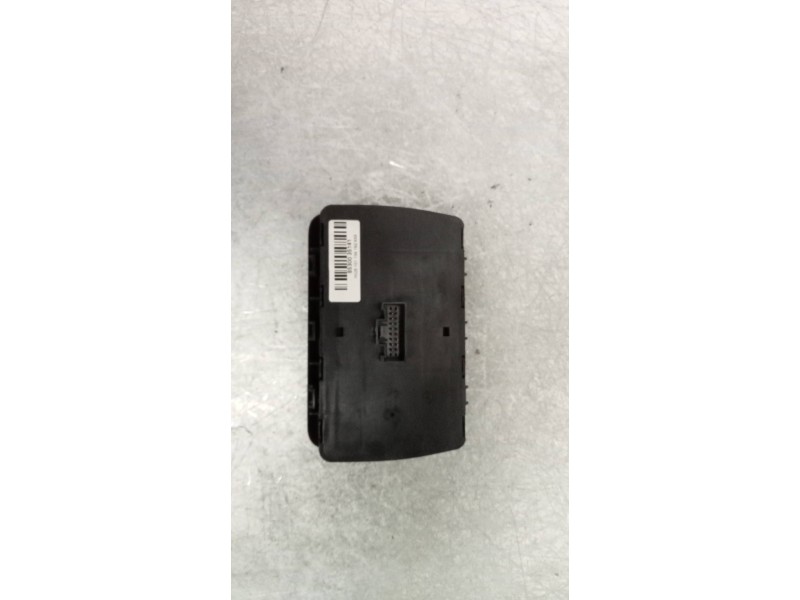 Recambio de mando multifuncion para ssangyong tivoli 1.6 turbodiesel cat referencia OEM IAM 8530035141  