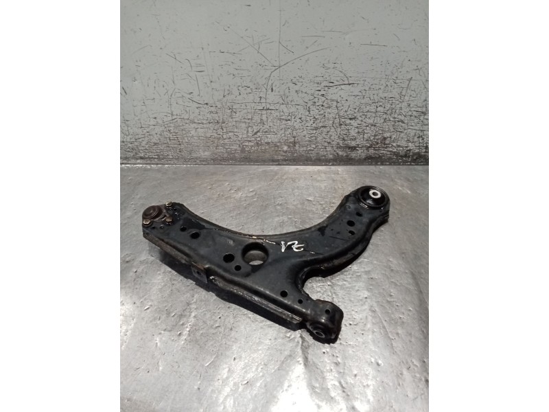 Recambio de brazo suspension inferior delantero izquierdo para skoda octavia i (1u2) 1.6 referencia OEM IAM   00