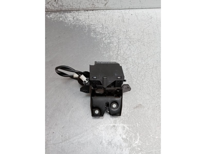 Recambio de motor cierre centralizado porton para mercedes-benz clk (c209) clk 320 cdi (209.320) referencia OEM IAM A1717500085 