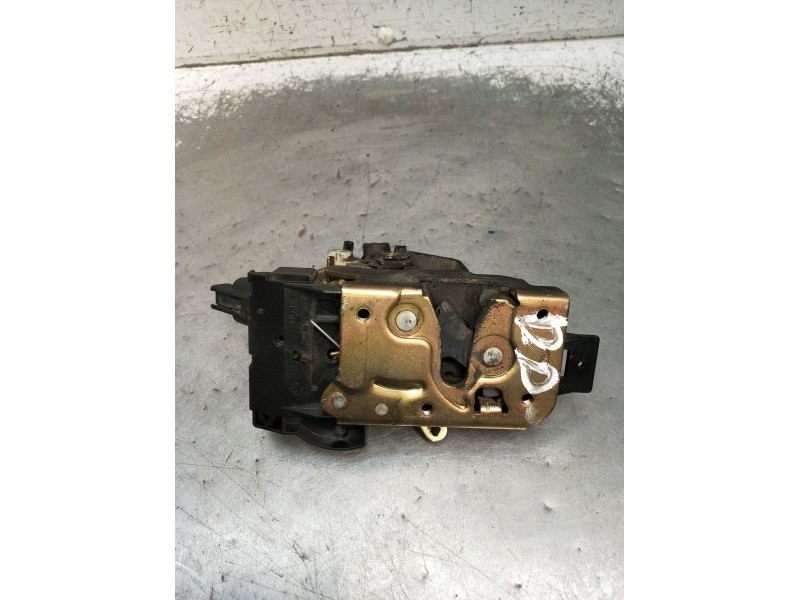 Recambio de motor cierre centralizado delantero derecho para ford focus i (daw, dbw) 1.8 tdci referencia OEM IAM 2S4AA21812 3P 2