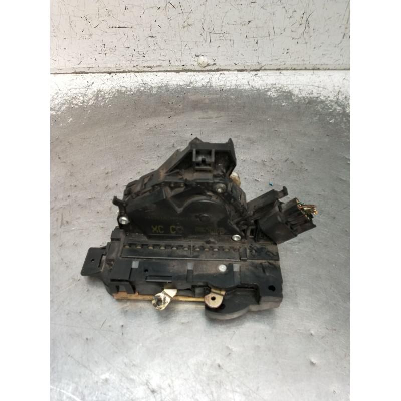 Recambio de motor cierre centralizado delantero derecho para ford focus i (daw, dbw) 1.8 tdci referencia OEM IAM 2S4AA21812 3P 2