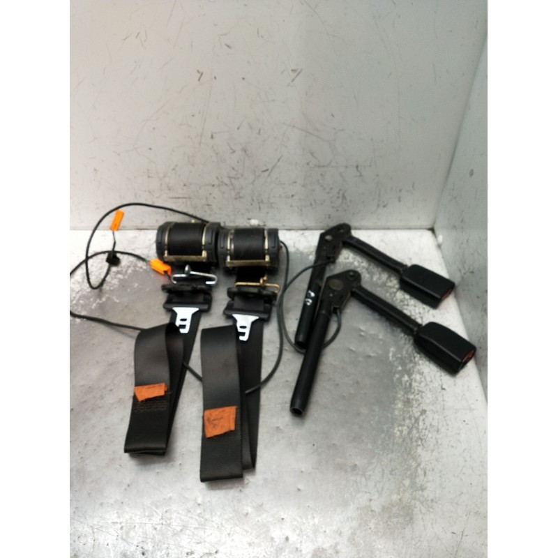 Recambio de juego cinturones delantero para ford focus i (daw, dbw) 1.8 tdci referencia OEM IAM   2002
