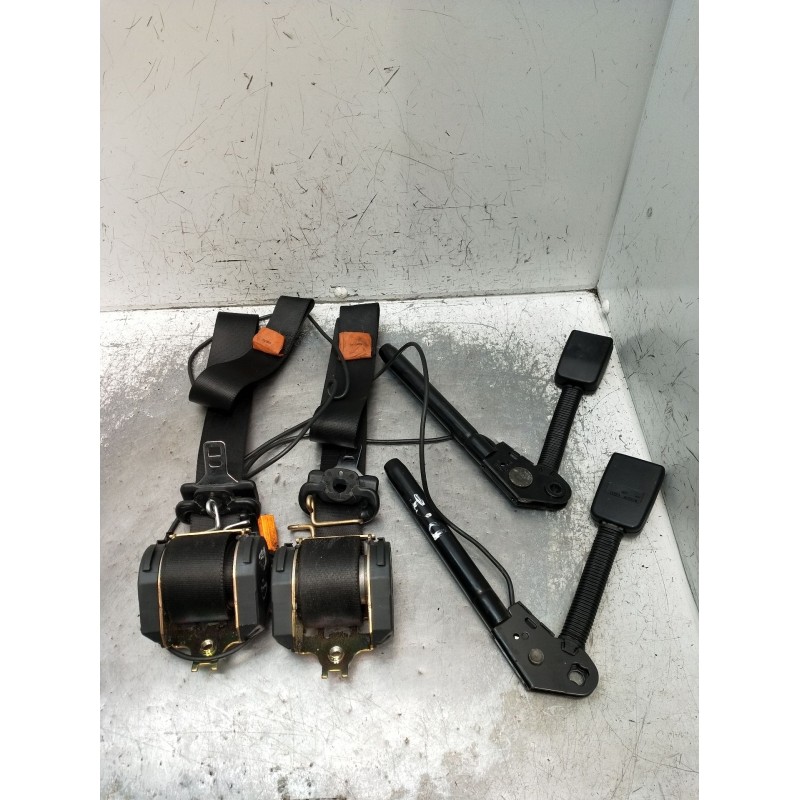 Recambio de juego cinturones delantero para ford focus i (daw, dbw) 1.8 tdci referencia OEM IAM   2002