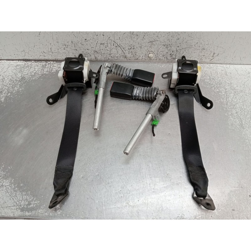 Recambio de juego cinturones trasero para mercedes-benz clk (c209) clk 320 cdi (209.320) referencia OEM IAM   C209 2002 2P