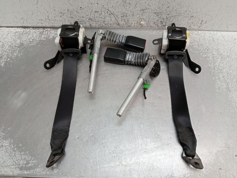 Recambio de juego cinturones trasero para mercedes-benz clk (c209) clk 320 cdi (209.320) referencia OEM IAM   C209 2002 2P