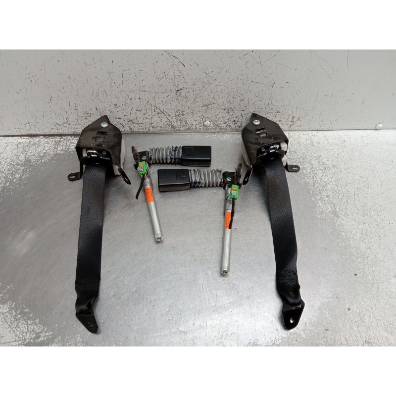 Recambio de juego cinturones trasero para mercedes-benz clk (c209) clk 320 cdi (209.320) referencia OEM IAM   C209 2002 2P