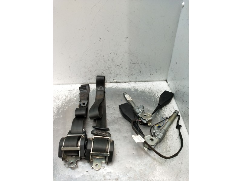 Recambio de juego cinturones delantero para renault kangoo / grand kangoo ii (kw0/1_) 1.5 dci 85 (kw0k, kw0l, kw0b) referencia O
