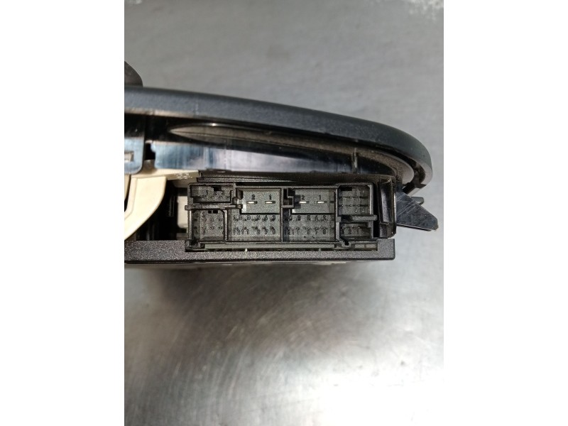Recambio de luz interior para mercedes-benz clk (c209) clk 320 cdi (209.320) referencia OEM IAM A2098202201 2JM00939302 C209 200