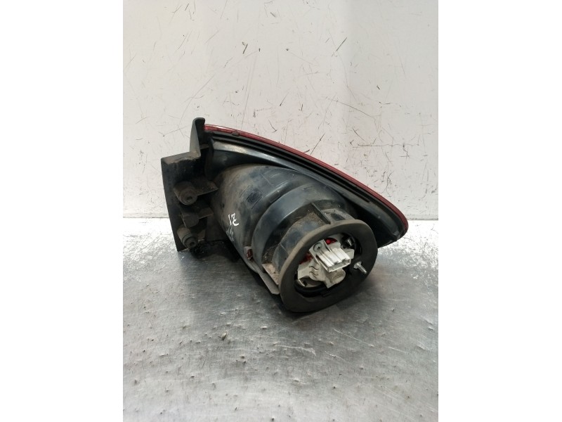 Recambio de piloto trasero izquierdo para seat altea (5p1) 2.0 tdi 16v referencia OEM IAM   2004