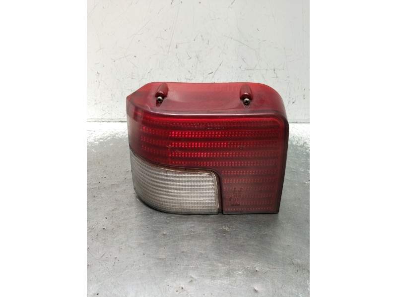 Recambio de piloto trasero izquierdo para peugeot 205 ii (20a/c) 1.7 diesel referencia OEM IAM   1990