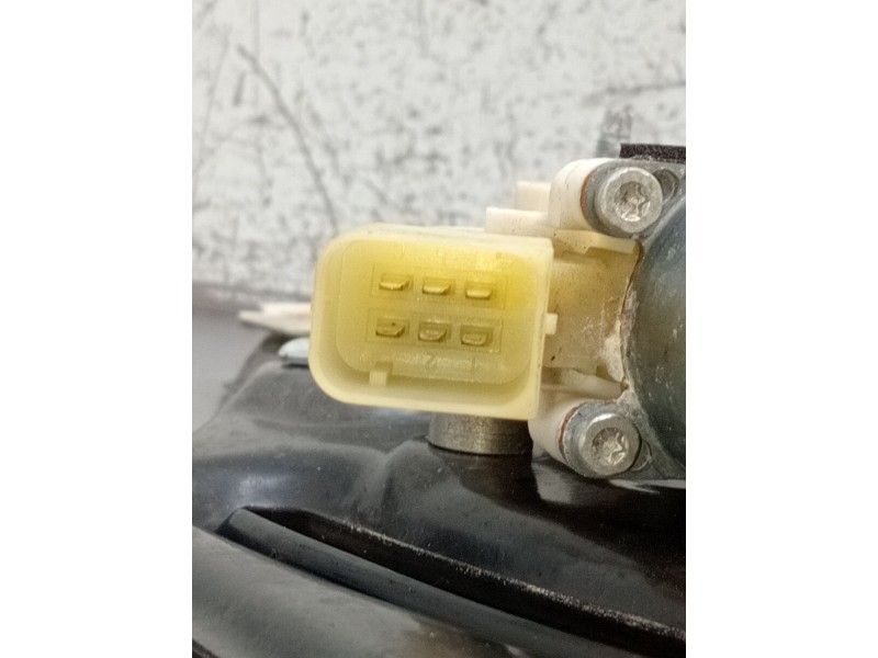 Recambio de elevalunas trasero izquierdo para mercedes-benz clk (c209) clk 320 cdi (209.320) referencia OEM IAM   C209 2002 2P