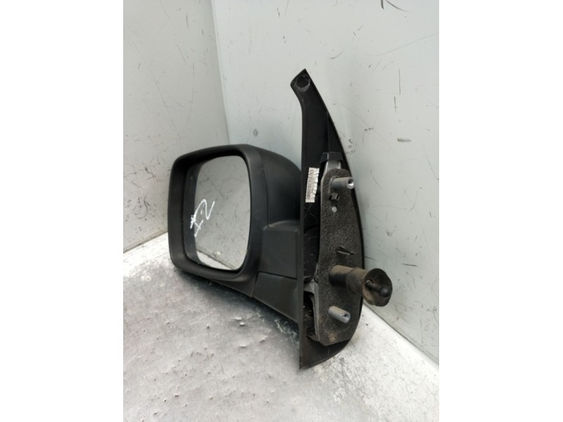Recambio de retrovisor izquierdo para renault kangoo / grand kangoo ii (kw0/1_) 1.5 dci 85 (kw0k, kw0l, kw0b) referencia OEM IAM