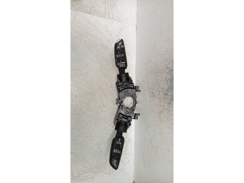 Recambio de mando luces para ssangyong tivoli 1.6 turbodiesel cat referencia OEM IAM   