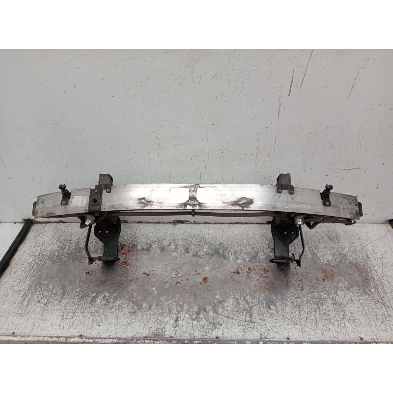 Recambio de refuerzo paragolpes delantero para mercedes-benz clk (c209) clk 320 cdi (209.320) referencia OEM IAM   C209 2002