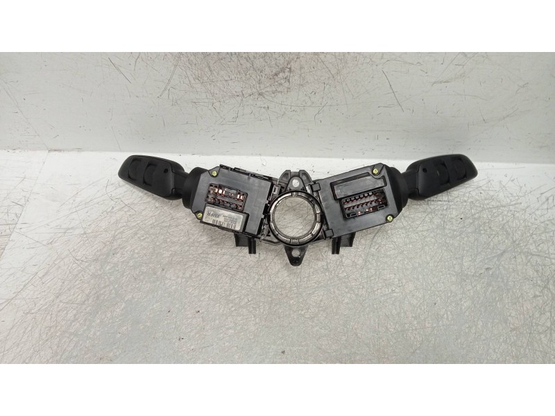 Recambio de mando luces para ssangyong tivoli 1.6 turbodiesel cat referencia OEM IAM   