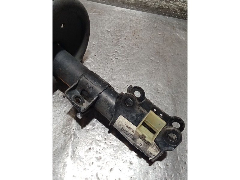 Recambio de amortiguador delantero derecho para volvo s60 i (384) 2.4 referencia OEM IAM 8667248A  00