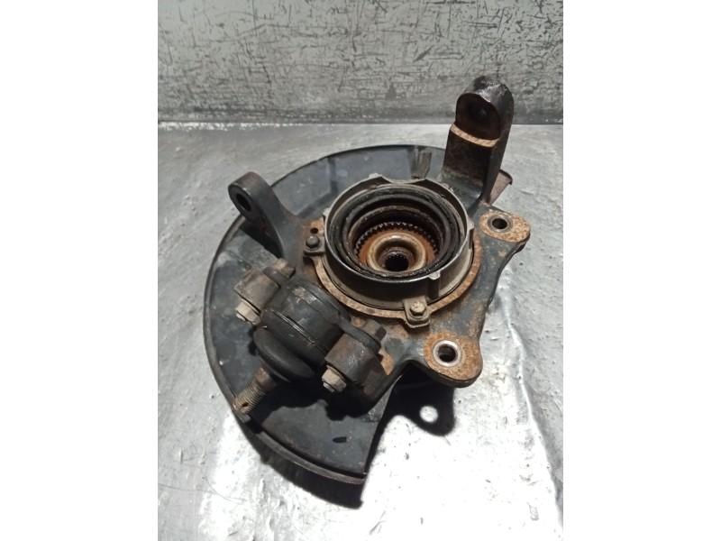 Recambio de mangueta delantera izquierda para ssangyong actyon sports xdi 4wd referencia OEM IAM   07
