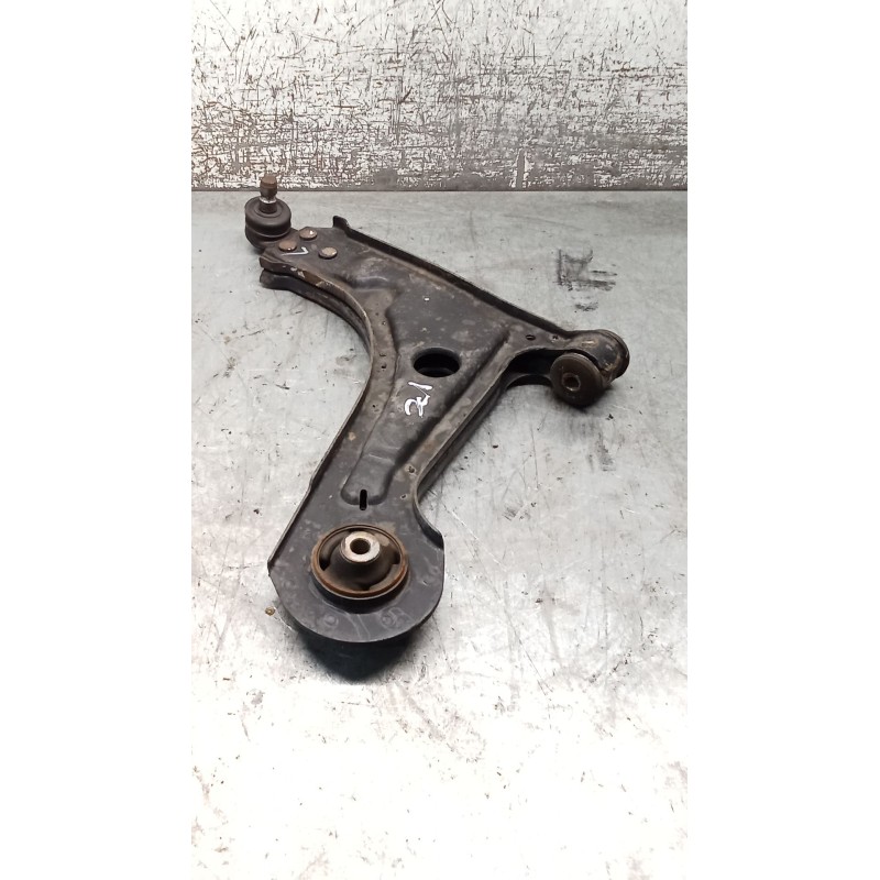 Recambio de brazo suspension inferior delantero izquierdo para daewoo nubira sedán (j200) 1.6 referencia OEM IAM   03