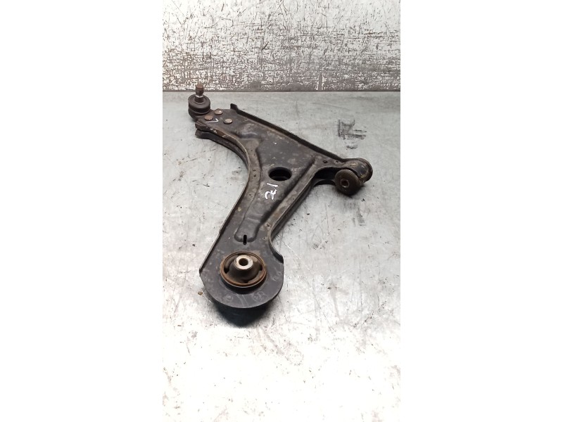 Recambio de brazo suspension inferior delantero izquierdo para daewoo nubira sedán (j200) 1.6 referencia OEM IAM   03