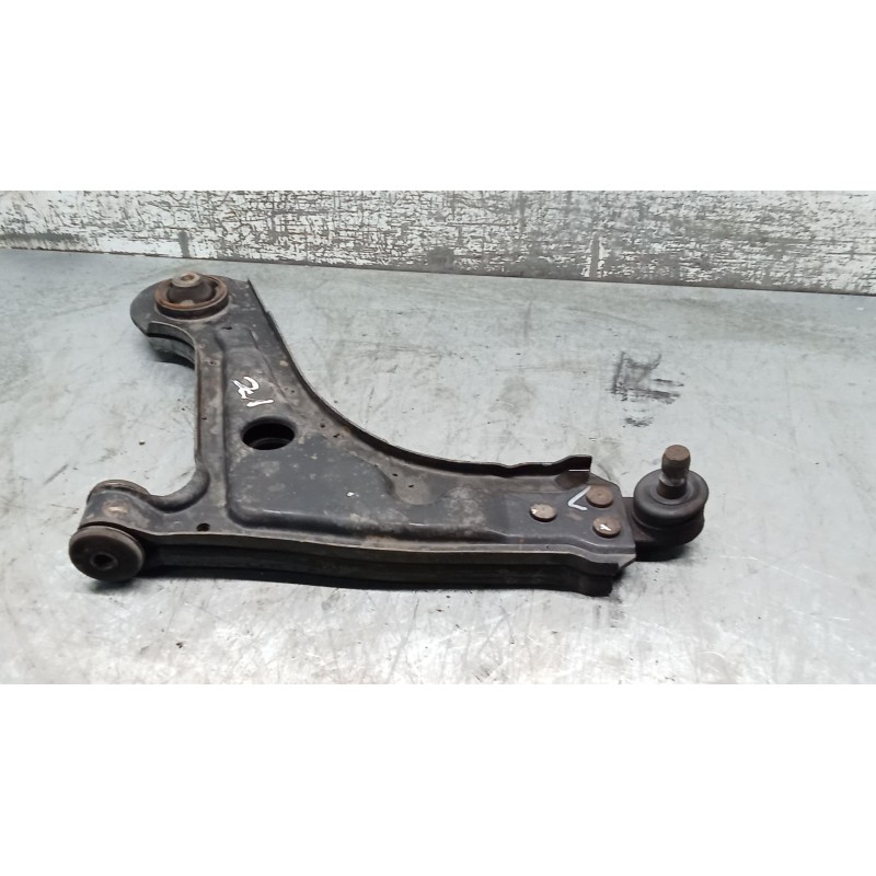 Recambio de brazo suspension inferior delantero izquierdo para daewoo nubira sedán (j200) 1.6 referencia OEM IAM   03
