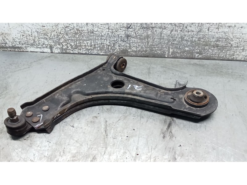 Recambio de brazo suspension inferior delantero izquierdo para daewoo nubira sedán (j200) 1.6 referencia OEM IAM   03