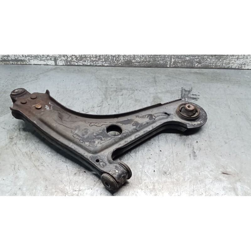 Recambio de brazo suspension inferior delantero izquierdo para daewoo nubira sedán (j200) 1.6 referencia OEM IAM   03