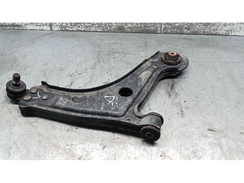 Recambio de brazo suspension inferior delantero derecho para daewoo nubira sedán (j200) 1.6 referencia OEM IAM   03