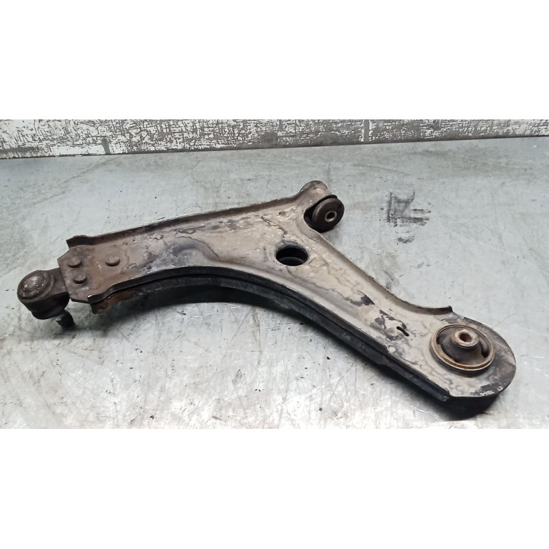 Recambio de brazo suspension inferior delantero derecho para daewoo nubira sedán (j200) 1.6 referencia OEM IAM   03