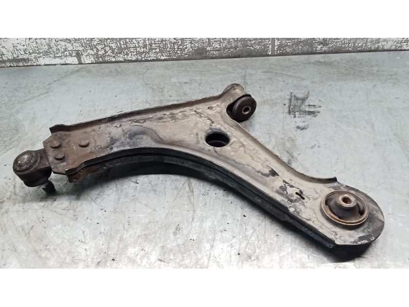 Recambio de brazo suspension inferior delantero derecho para daewoo nubira sedán (j200) 1.6 referencia OEM IAM   03