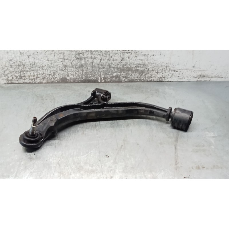 Recambio de brazo suspension inferior delantero izquierdo para chrysler voyager iv (rg, rs) 2.5 crd referencia OEM IAM   04