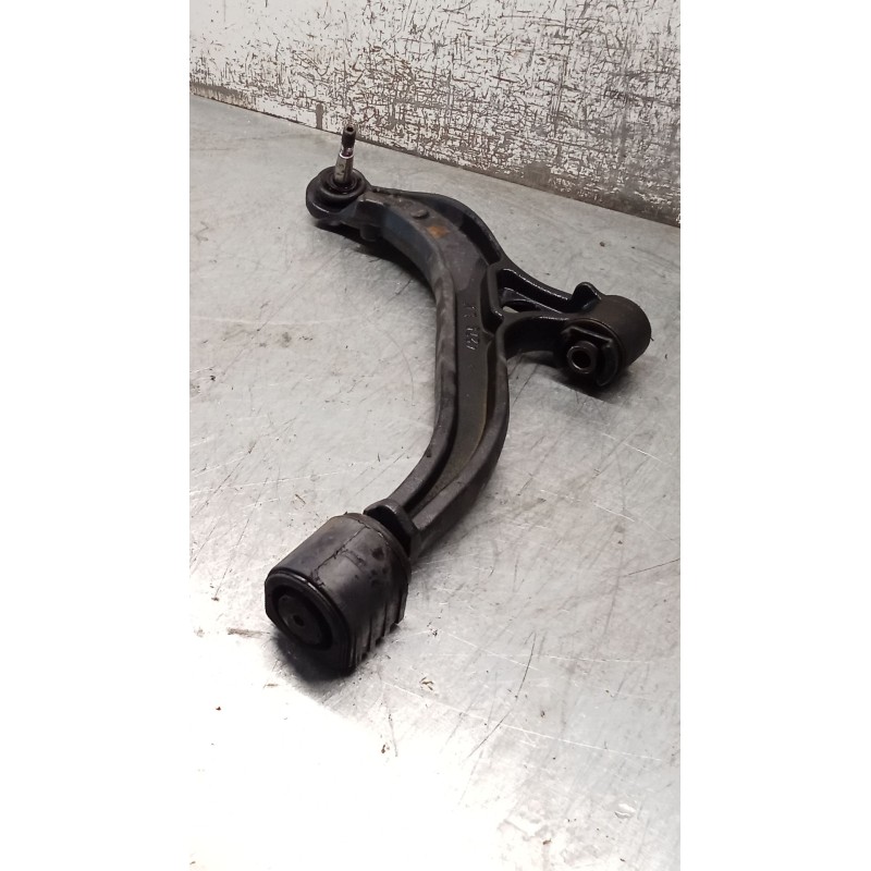 Recambio de brazo suspension inferior delantero izquierdo para chrysler voyager iv (rg, rs) 2.5 crd referencia OEM IAM   04