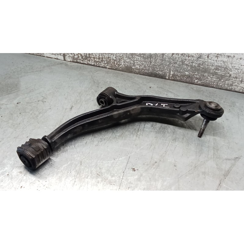 Recambio de brazo suspension inferior delantero izquierdo para chrysler voyager iv (rg, rs) 2.5 crd referencia OEM IAM   04