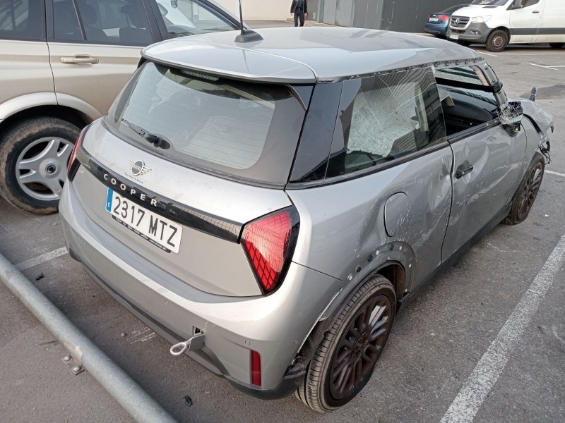 mini cooper c del año 2024